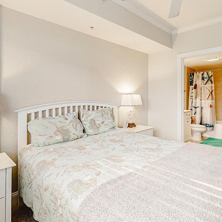 Sunset Beach Condos Ошен Сити Номер фото